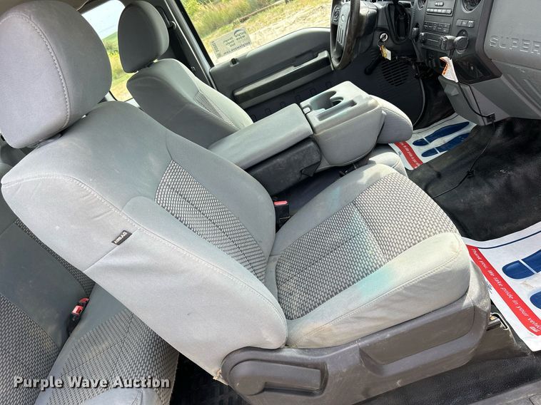 image for item DQ0924 2015 Ford  F350 Super Duty XL  Ext. Cab utility bed pickup truck