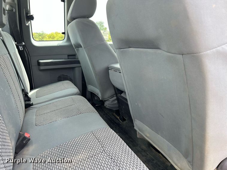 image for item DQ0924 2015 Ford  F350 Super Duty XL  Ext. Cab utility bed pickup truck