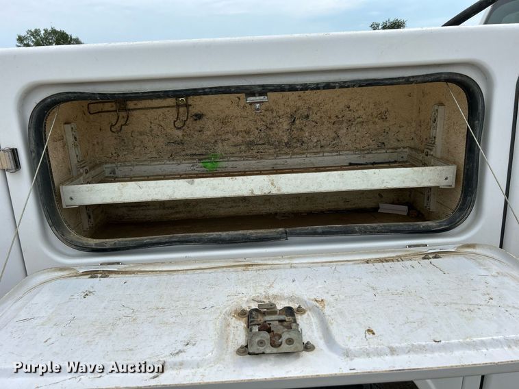 image for item DQ0924 2015 Ford  F350 Super Duty XL  Ext. Cab utility bed pickup truck