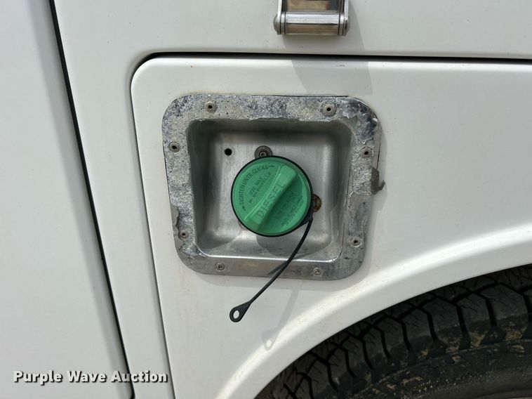 image for item DQ0924 2015 Ford  F350 Super Duty XL  Ext. Cab utility bed pickup truck