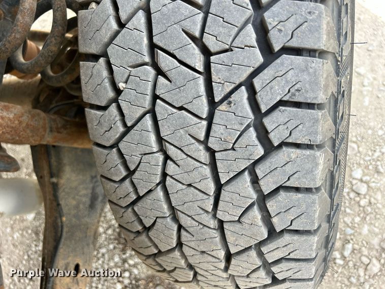 image for item DQ0924 2015 Ford  F350 Super Duty XL  Ext. Cab utility bed pickup truck