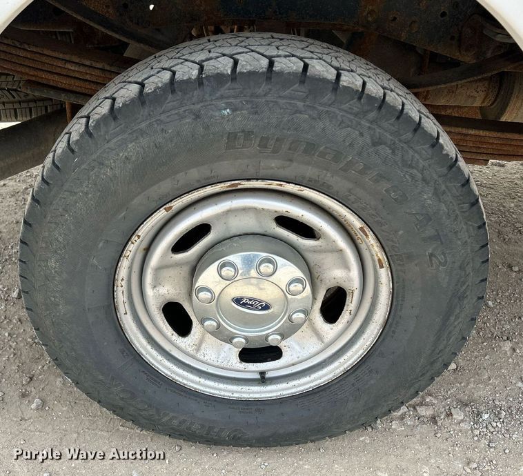 image for item DQ0924 2015 Ford  F350 Super Duty XL  Ext. Cab utility bed pickup truck