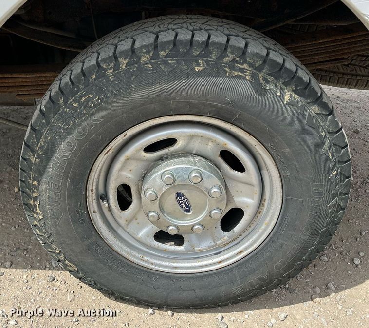 image for item DQ0924 2015 Ford  F350 Super Duty XL  Ext. Cab utility bed pickup truck