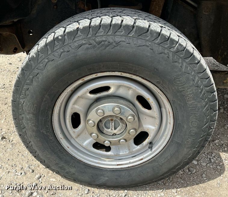 image for item DQ0924 2015 Ford  F350 Super Duty XL  Ext. Cab utility bed pickup truck