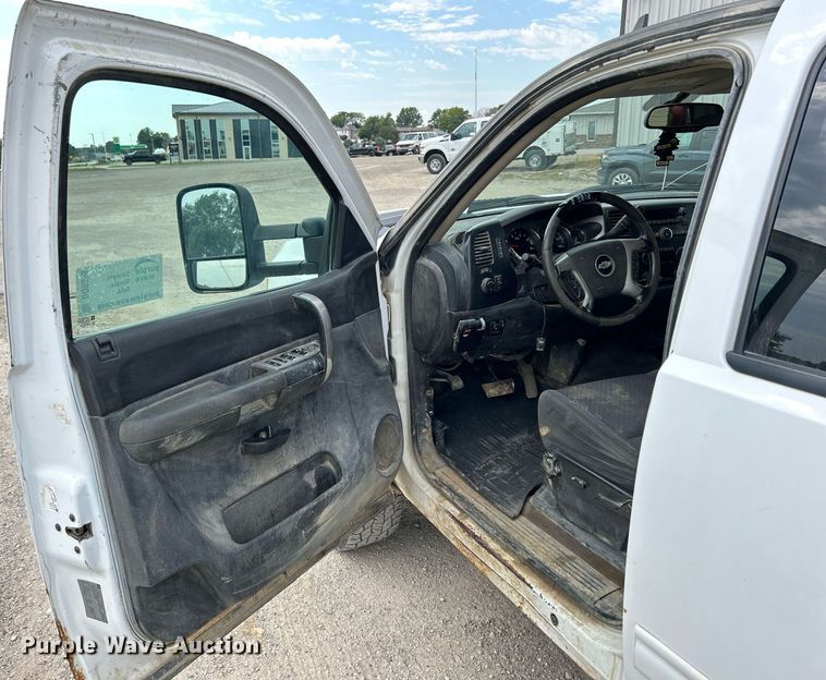 image for item DQ0925 2009 Chevrolet 2500HD  Crew Cab pickup truck