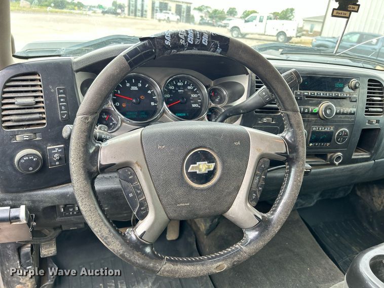 image for item DQ0925 2009 Chevrolet 2500HD  Crew Cab pickup truck