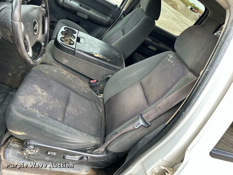 image for item DQ0925 2009 Chevrolet 2500HD  Crew Cab pickup truck