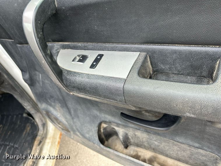 image for item DQ0925 2009 Chevrolet 2500HD  Crew Cab pickup truck