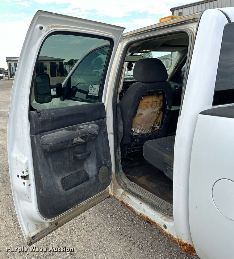 image for item DQ0925 2009 Chevrolet 2500HD  Crew Cab pickup truck