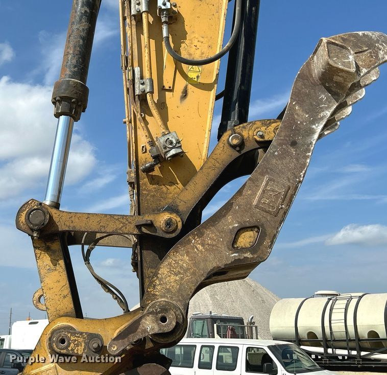image for item DQ0926 2014 Caterpillar 329EL  excavator