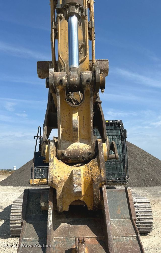 image for item DQ0926 2014 Caterpillar 329EL  excavator