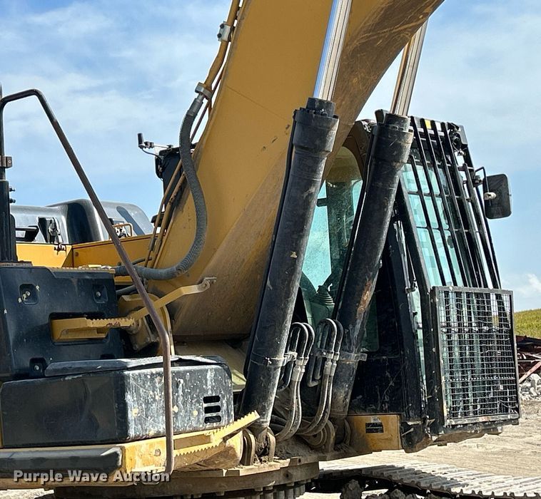 image for item DQ0926 2014 Caterpillar 329EL  excavator