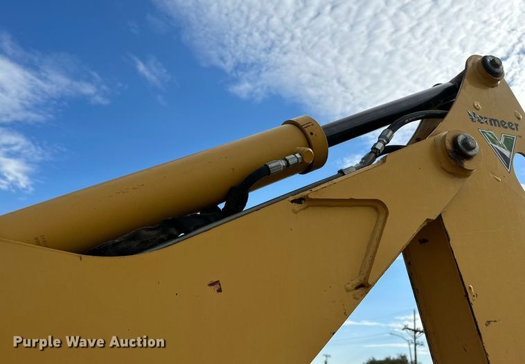 image for item DQ1368 2009 Vermeer RTX750  trencher