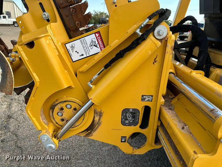 image for item DQ1368 2009 Vermeer RTX750  trencher