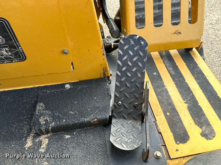 image for item DQ1368 2009 Vermeer RTX750  trencher