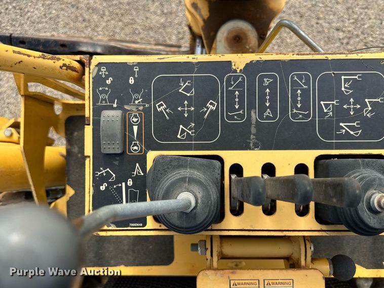 image for item DQ1368 2009 Vermeer RTX750  trencher