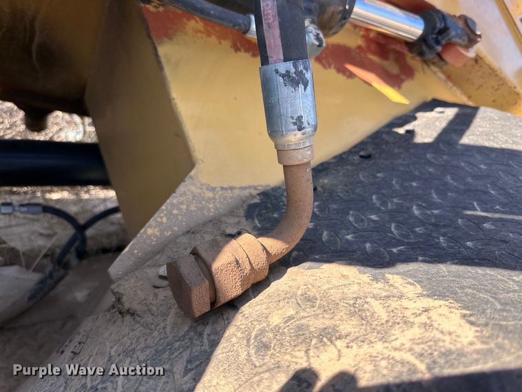 image for item DQ1368 2009 Vermeer RTX750  trencher