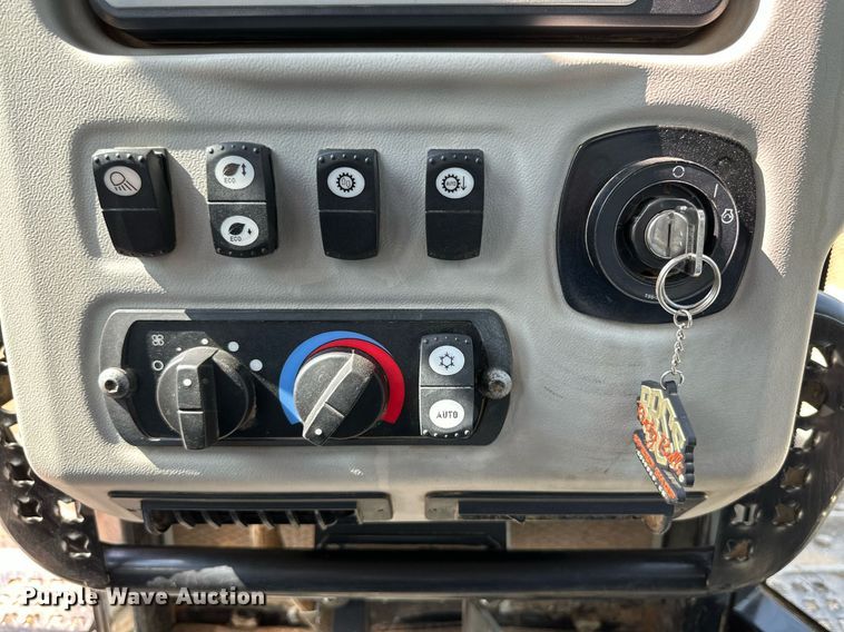 image for item DQ1376 2015 Caterpillar D6N XL  dozer