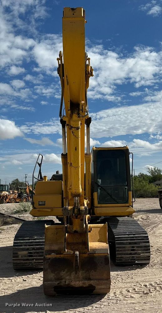 image for item DQ1379 2007 Komatsu PC200LC-8  excavator