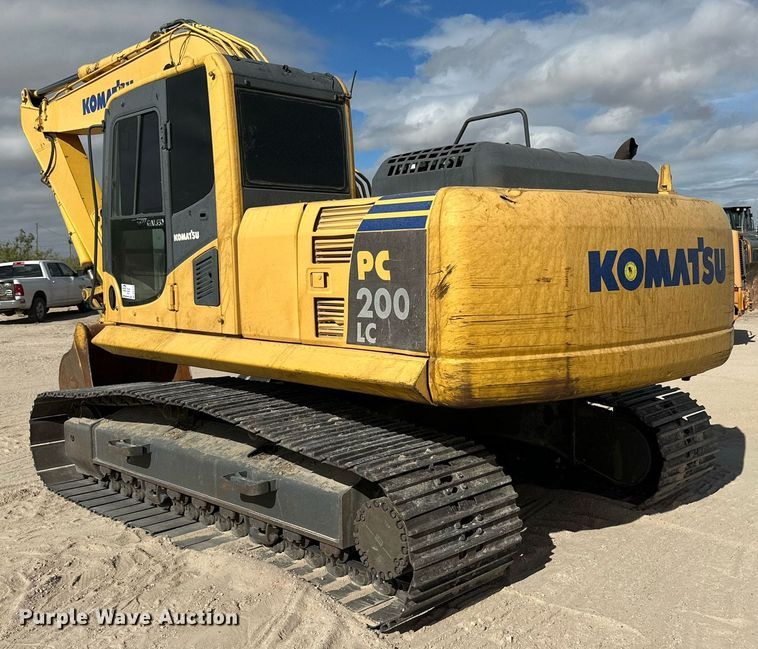 image for item DQ1379 2007 Komatsu PC200LC-8  excavator