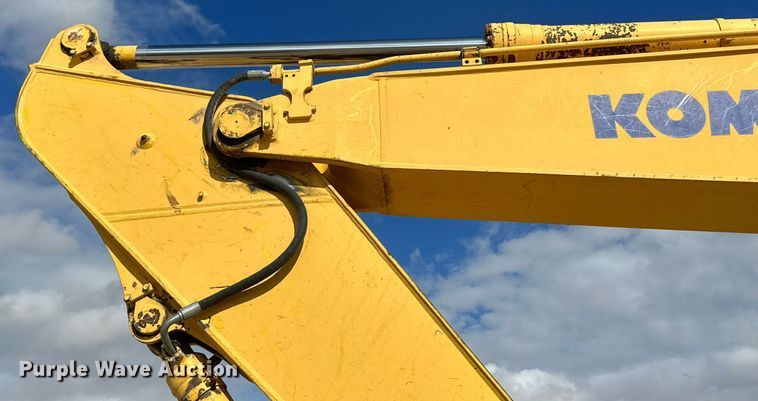 image for item DQ1379 2007 Komatsu PC200LC-8  excavator