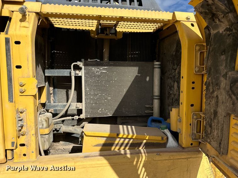 image for item DQ1379 2007 Komatsu PC200LC-8  excavator