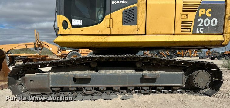 image for item DQ1379 2007 Komatsu PC200LC-8  excavator