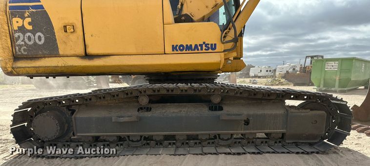 image for item DQ1379 2007 Komatsu PC200LC-8  excavator