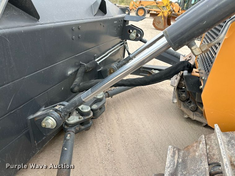 image for item DQ1381 2018 Case 2050M XLT  dozer