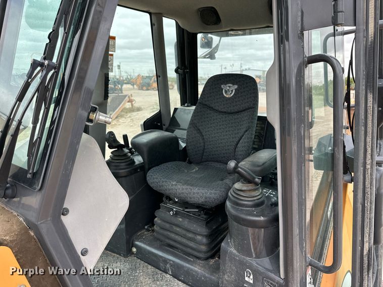 image for item DQ1381 2018 Case 2050M XLT  dozer