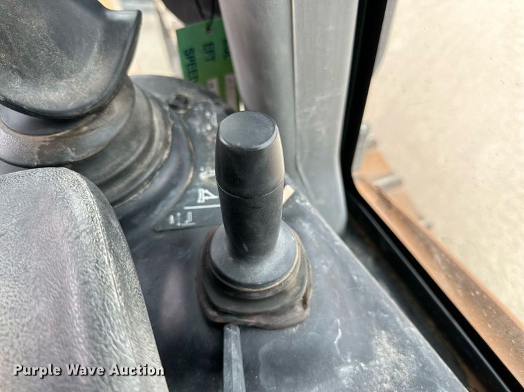 image for item DQ1381 2018 Case 2050M XLT  dozer