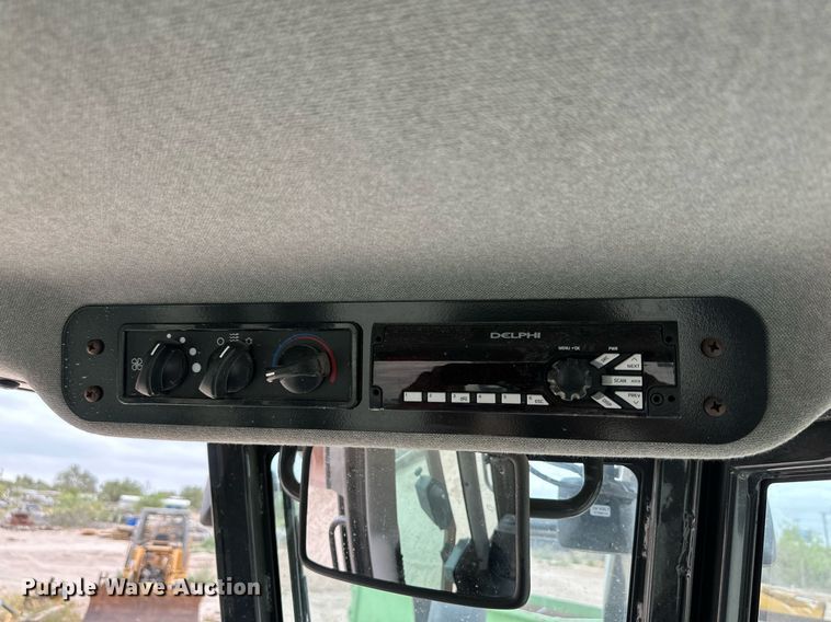 image for item DQ1381 2018 Case 2050M XLT  dozer