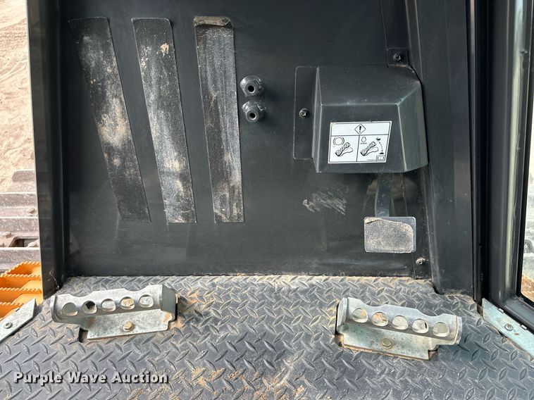 image for item DQ1382 2015 Case 2050M XLT  dozer