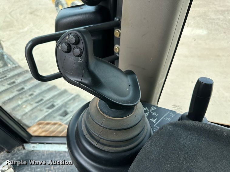 image for item DQ1382 2015 Case 2050M XLT  dozer