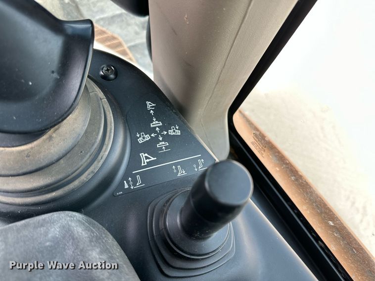 image for item DQ1382 2015 Case 2050M XLT  dozer