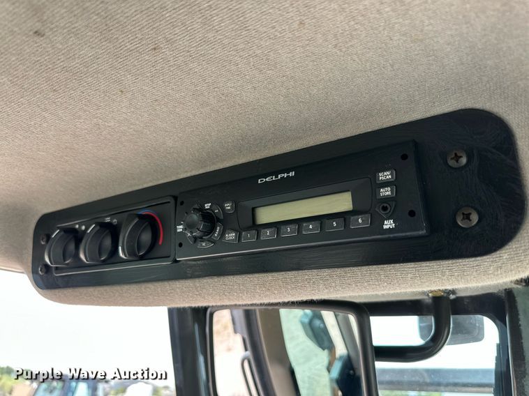 image for item DQ1382 2015 Case 2050M XLT  dozer