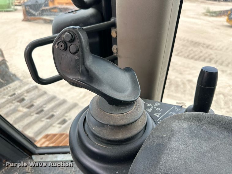 image for item DQ1383 2014 Case 2050M XLT  dozer