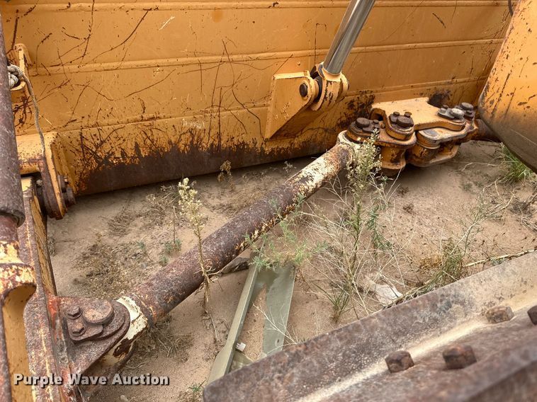 image for item DQ1384 2003 Case 1850K  dozer