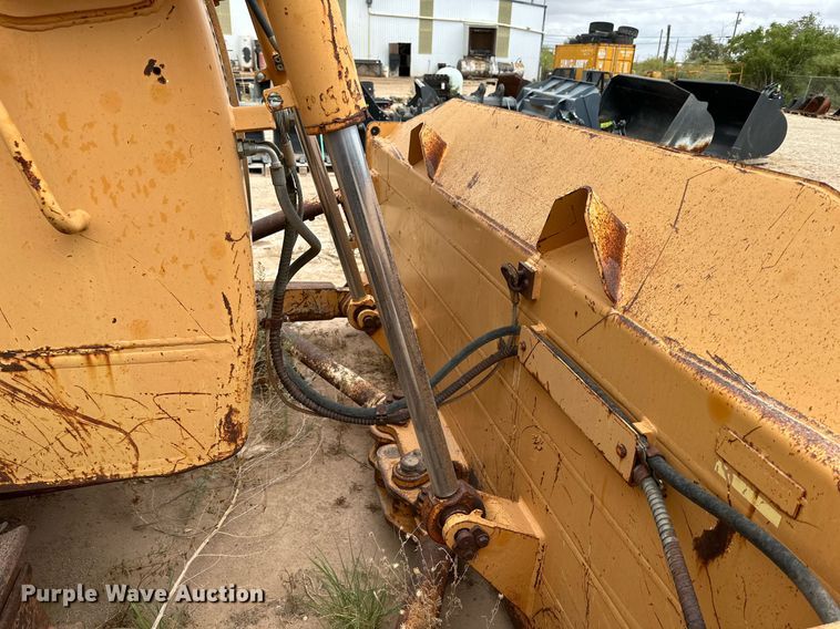 image for item DQ1384 2003 Case 1850K  dozer