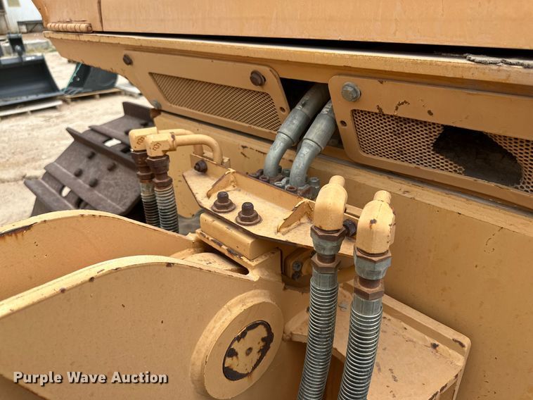 image for item DQ1384 2003 Case 1850K  dozer