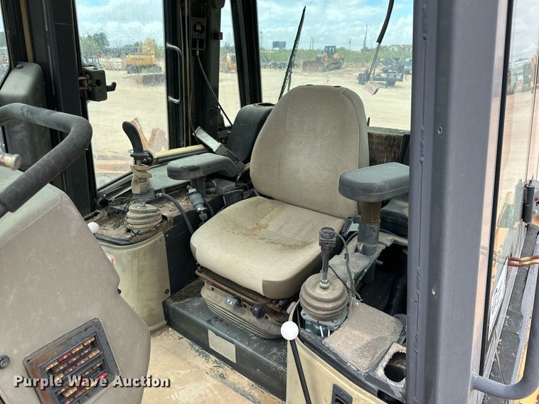 image for item DQ1384 2003 Case 1850K  dozer