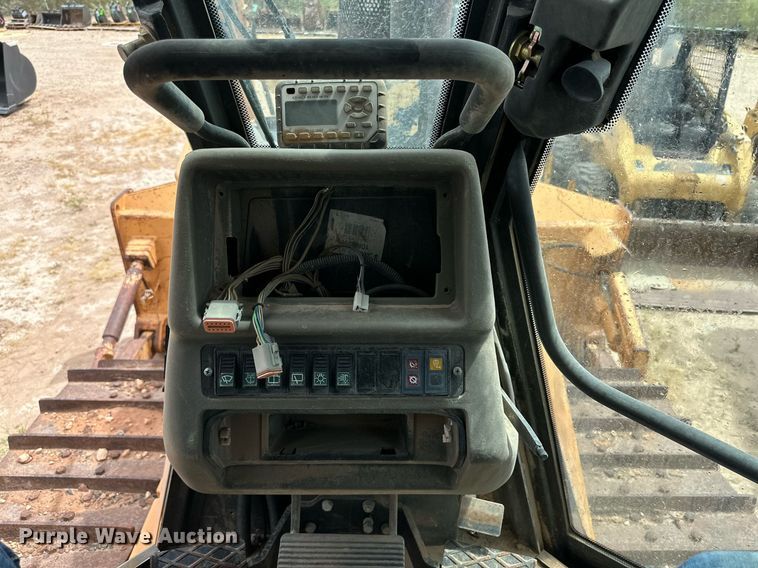 image for item DQ1384 2003 Case 1850K  dozer