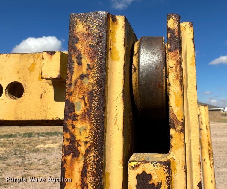 image for item DQ1385 Hyster 40  forklift