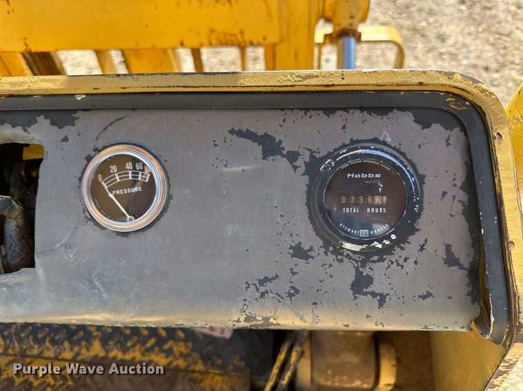 image for item DQ1385 Hyster 40  forklift