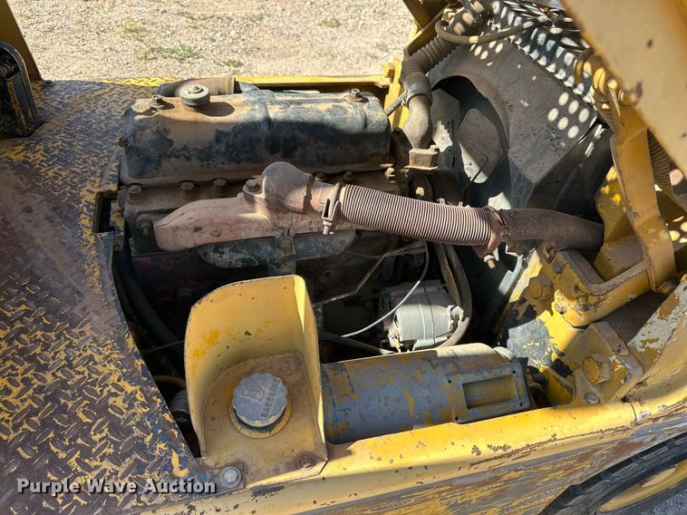 image for item DQ1385 Hyster 40  forklift