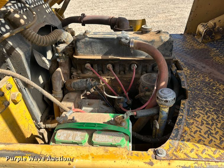 image for item DQ1385 Hyster 40  forklift