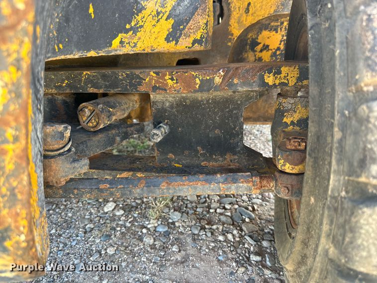 image for item DQ1385 Hyster 40  forklift