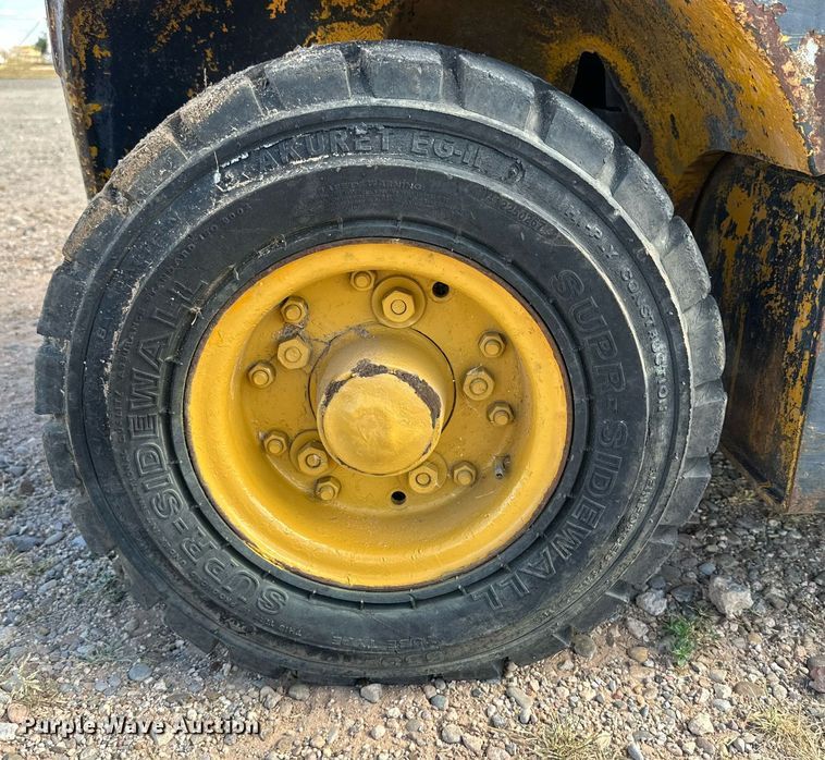 image for item DQ1385 Hyster 40  forklift