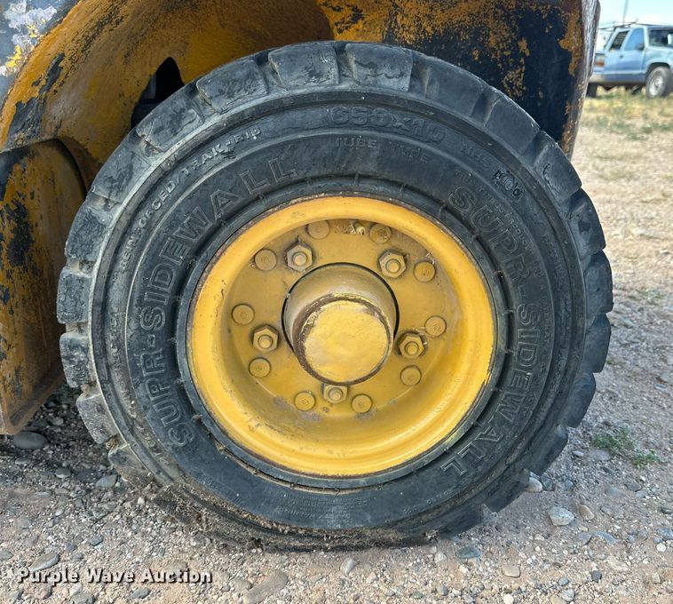 image for item DQ1385 Hyster 40  forklift