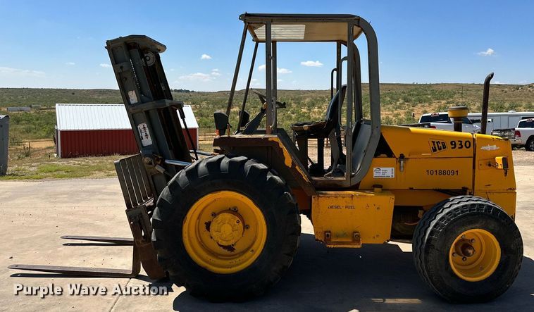 image for item DQ1391 1996 JCB 930  forklift